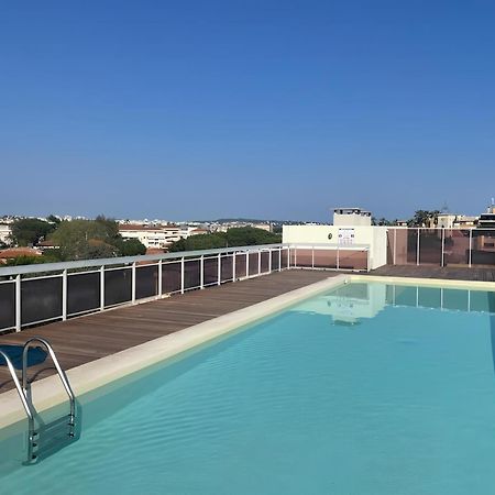 Elegant Appartement 2Pieces Piscinevue Mer Parking Vallauris Kültér fotó