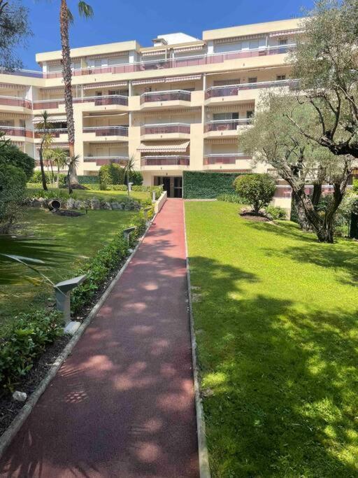 Elegant Appartement 2Pieces Piscinevue Mer Parking Vallauris Kültér fotó
