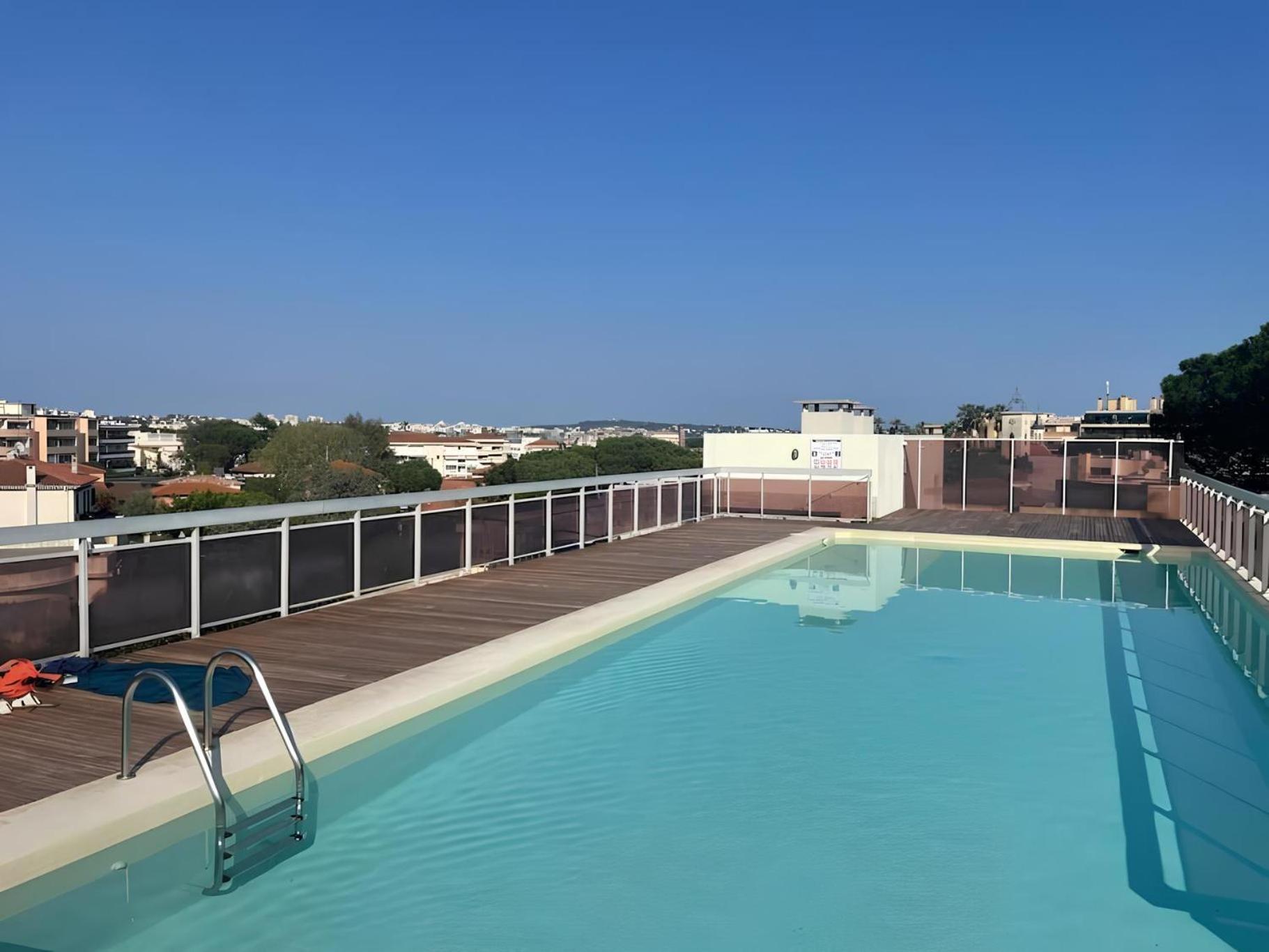 Elegant Appartement 2Pieces Piscinevue Mer Parking Vallauris Kültér fotó